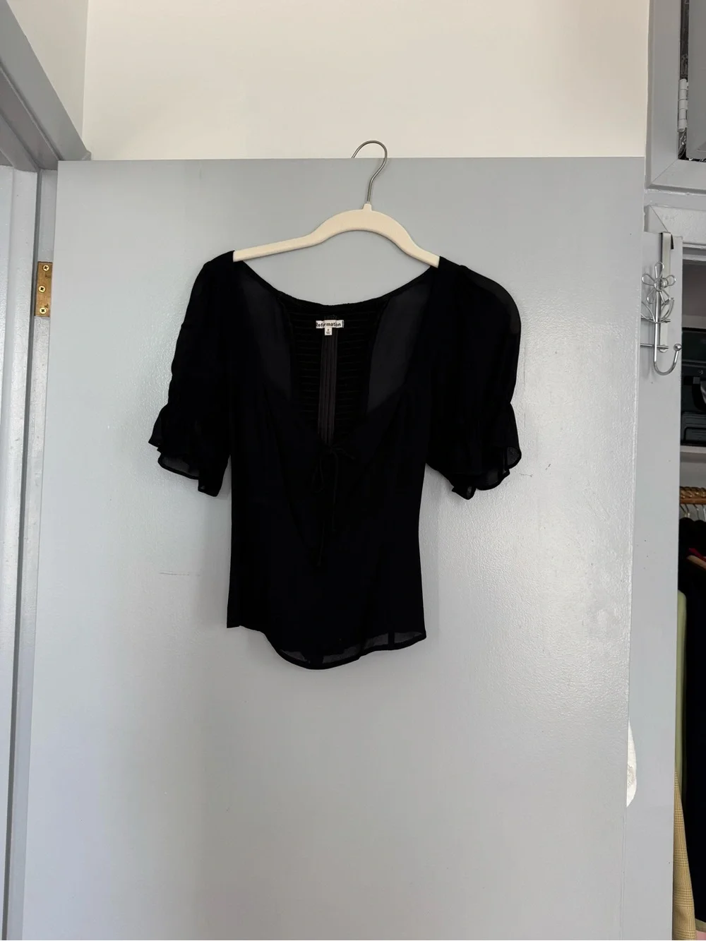 Reformation versatile black